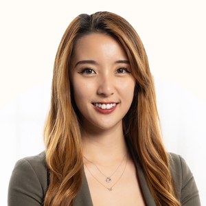 主恩 IAA 持牌移民顧問 Silvia Chen