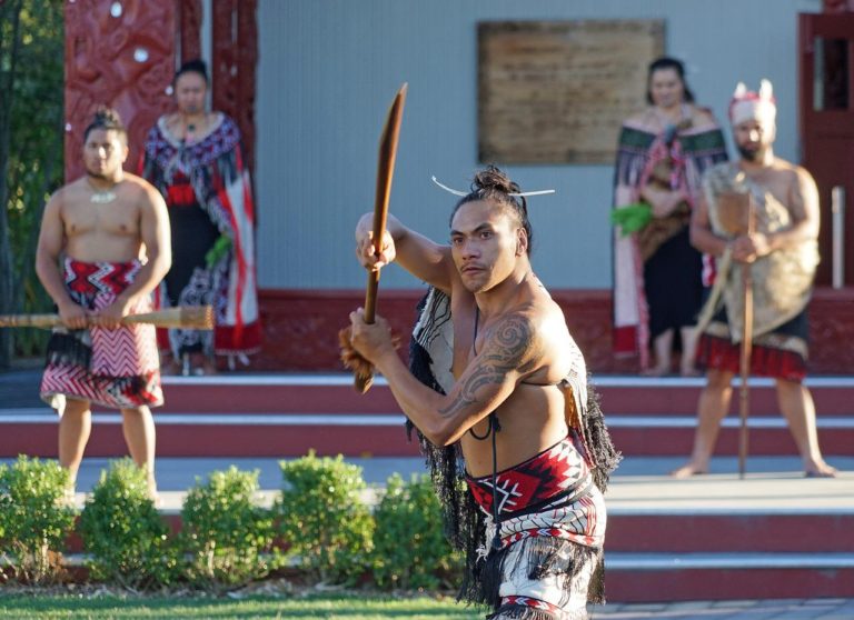 maori, painted, warrior-2151594.jpg